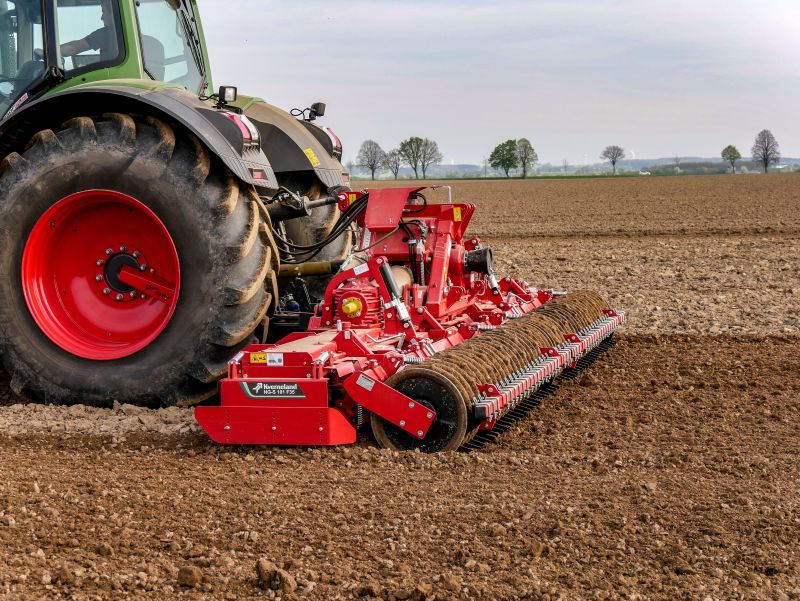 KV-F35-2018-field-0059-jpg-g1alk3emwm