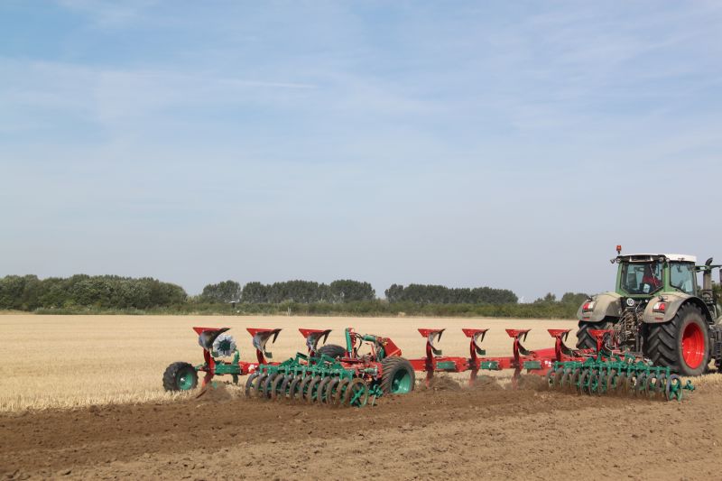 KV-PW-8207-jpg-jpg-g1b38pm5t0