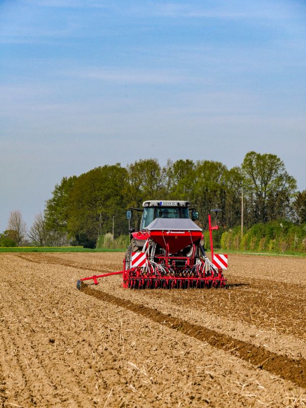 Kverneland-DA-field-0012-jpg-g6vnp9a508