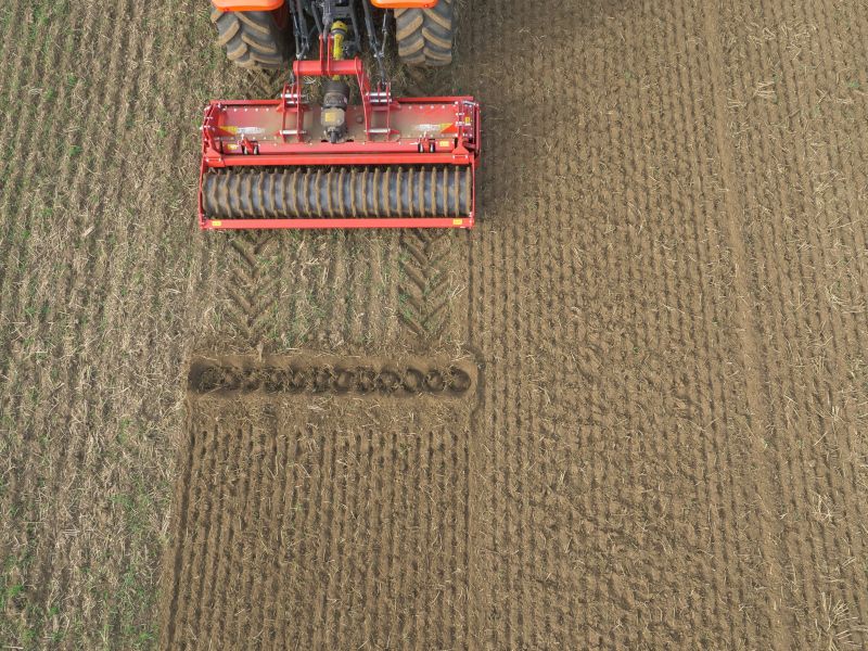 Kverneland-H-series-field-top-0004-jpg-glk4oex9jn
