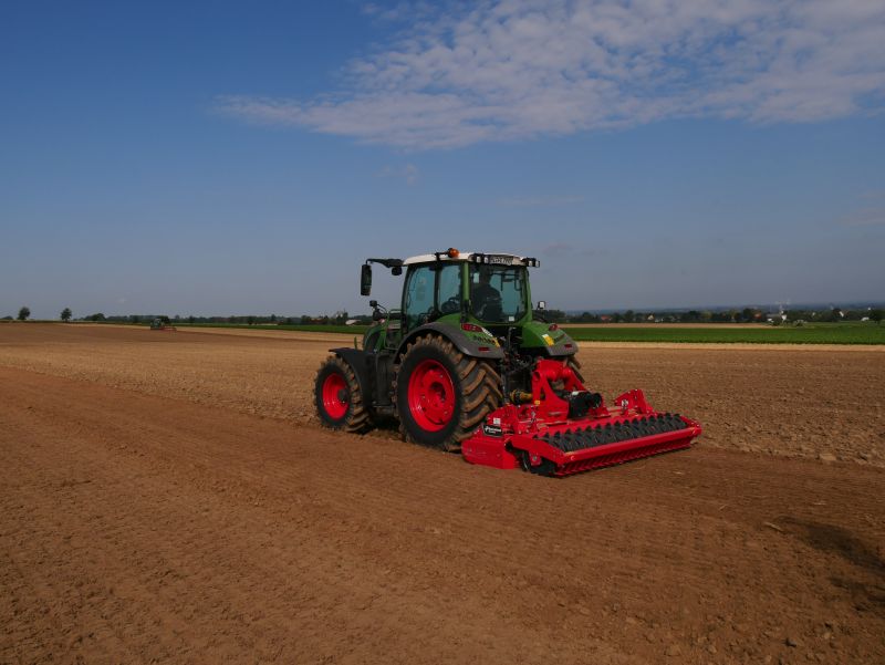 Kverneland-S-series-006-JPG-g9n7xkkloe